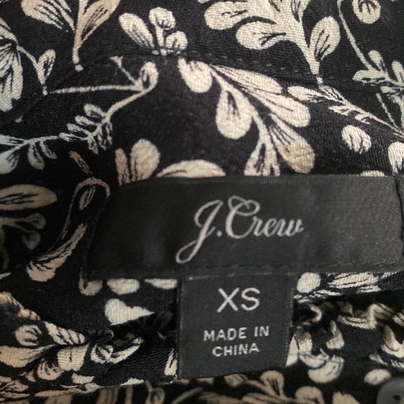 J.Crew XS Prairie Floral Drapey Button-Up Top - Picture 2 of 13
